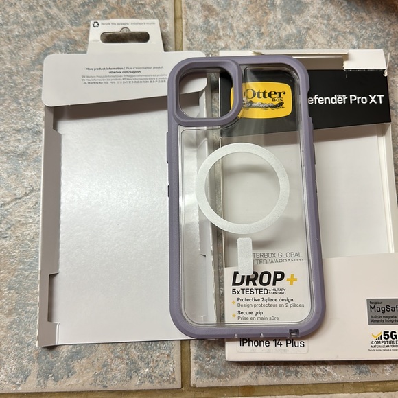 OtterBox Defender Pro XT MagSafe Case for iPhone 14 Plus - Picture 4 of 4